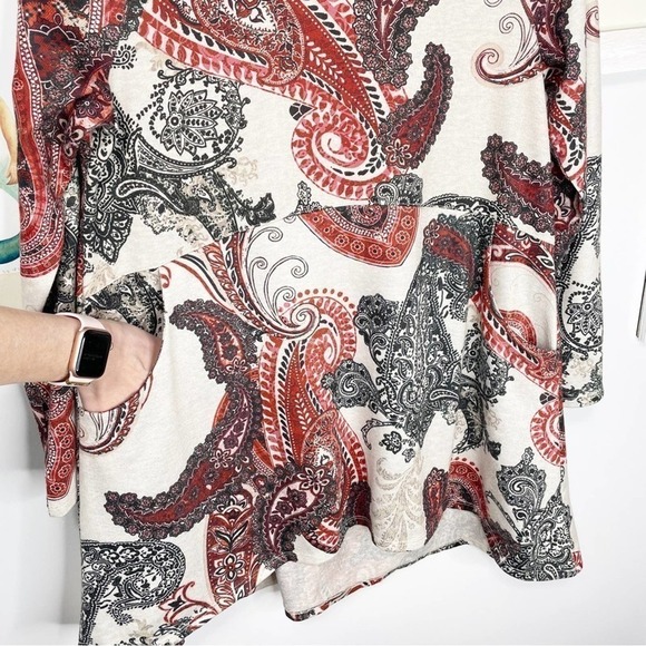 CHICO’S Red & Black Paisley Button Sleeve Tunic Size Small - Picture 5 of 14